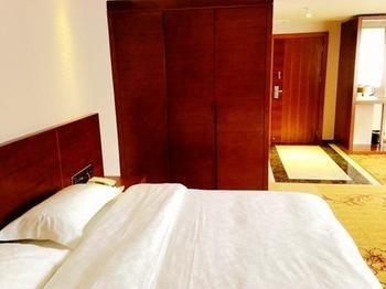 Xiandi International Hotel Nanning Bagian luar foto